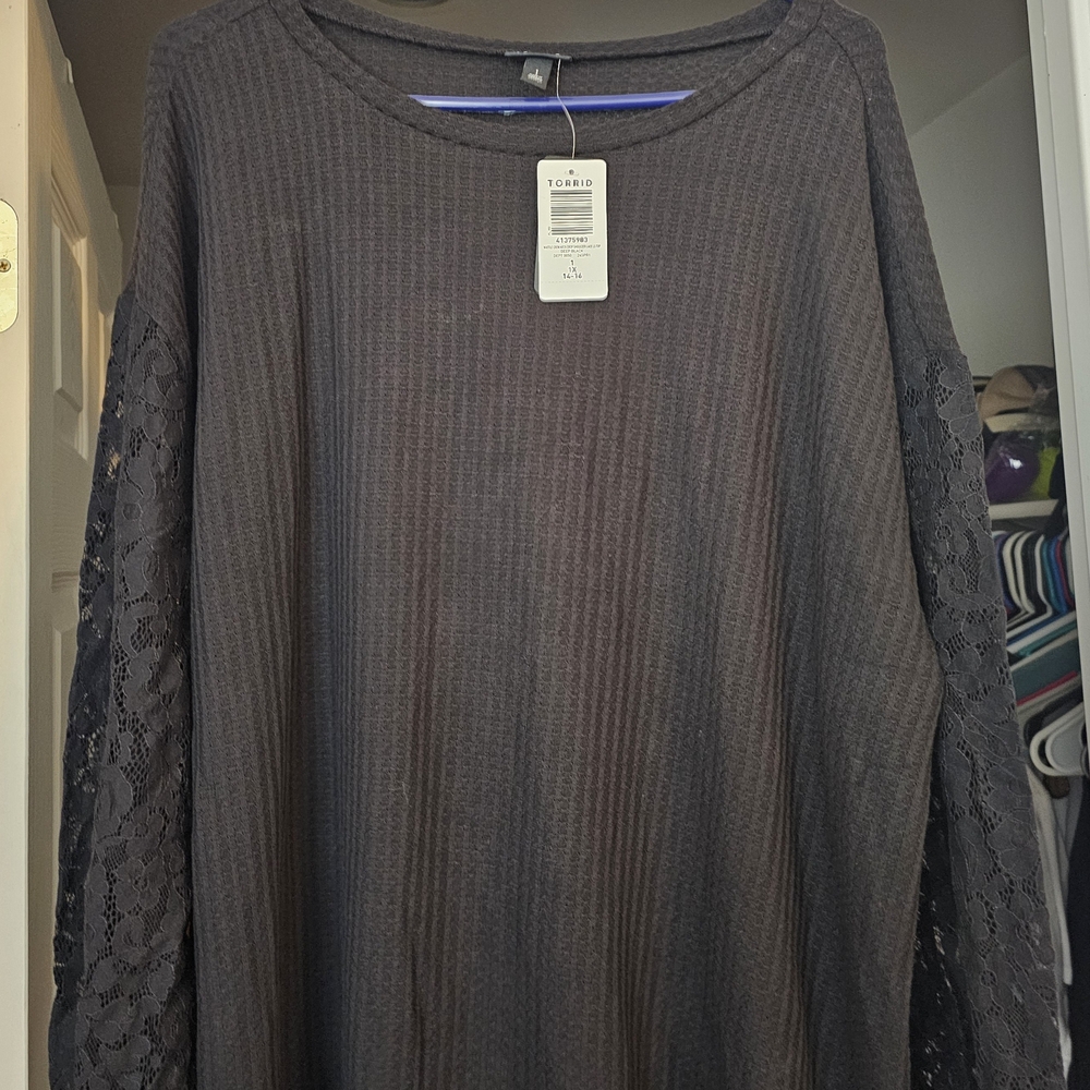 Yorio Black Lace Sleeve Top